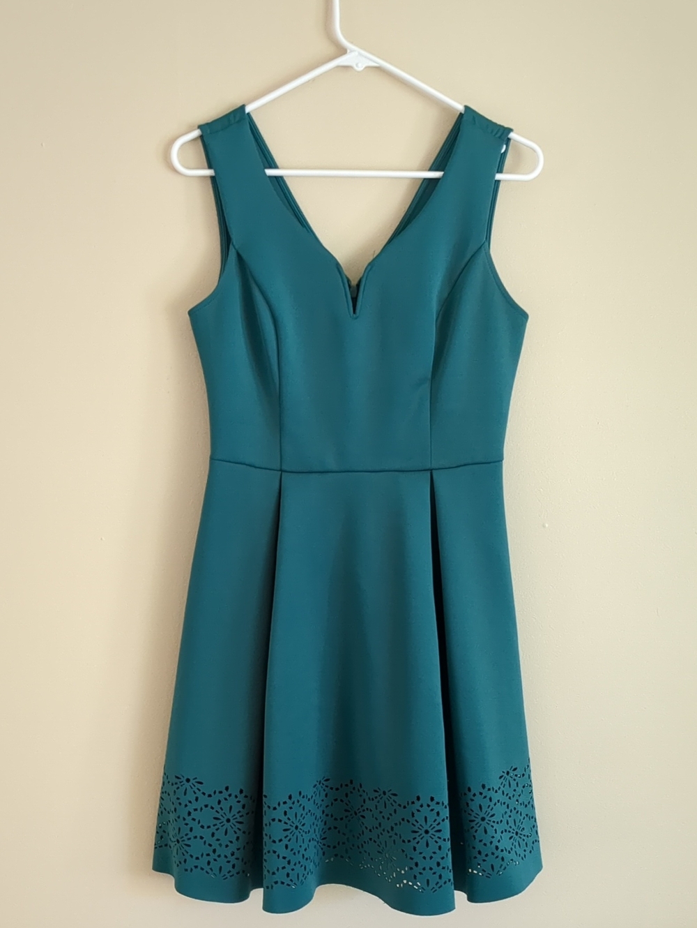 Medium Alya Green Laser Cut Design Dress